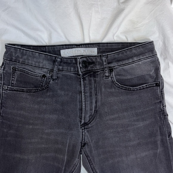 Gently used men’s EXPRESS gray distressed super skinny fit stretch denim 30 x 32 - Picture 2 of 10